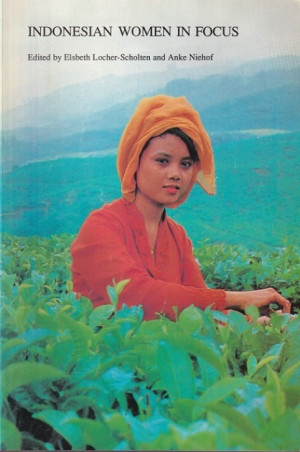 Indonesian women in focus.