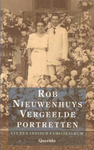 Vergeelde portretten uit een Indisch familiealbum